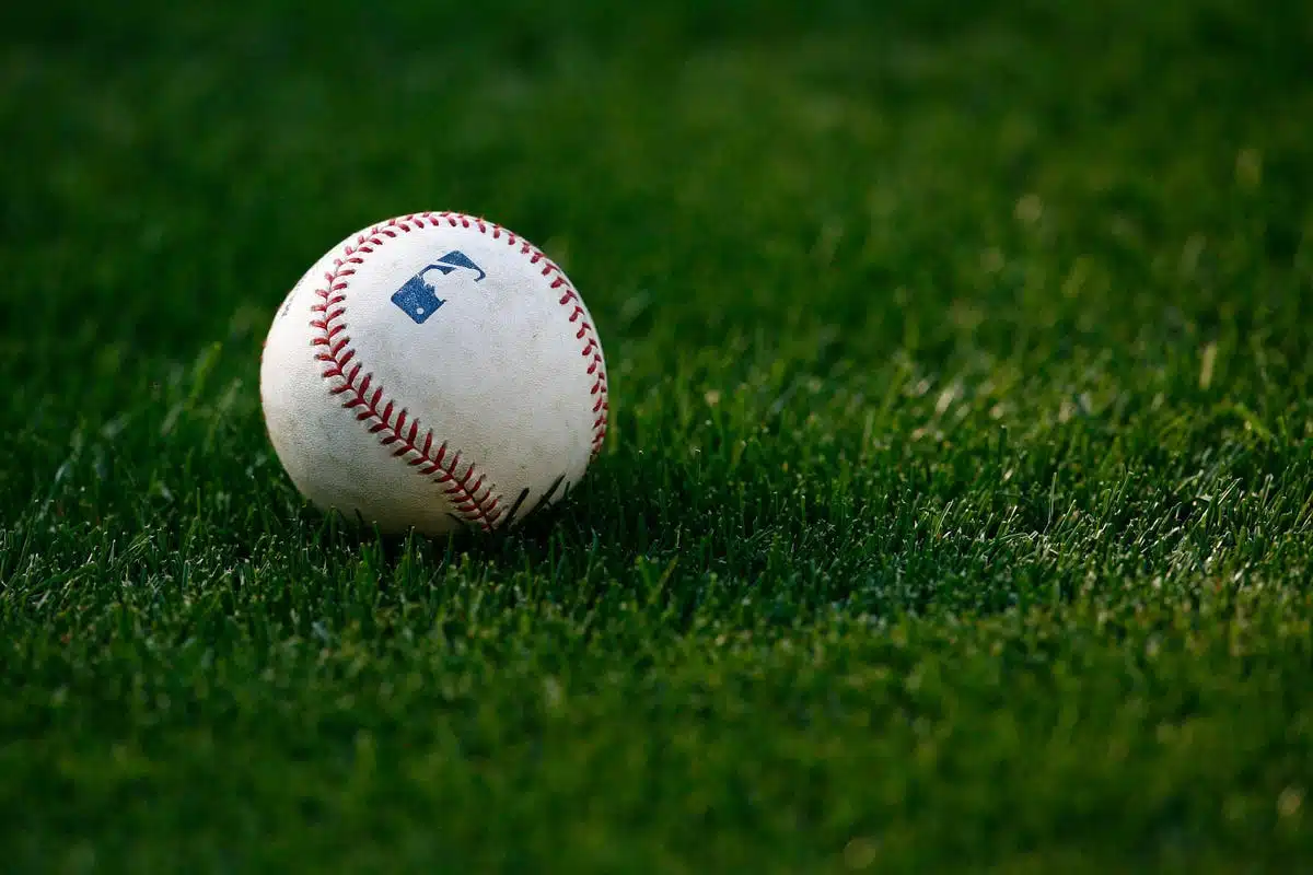 la-major-league-baseball-que-savoir-du-report-son-opening-day-au-22